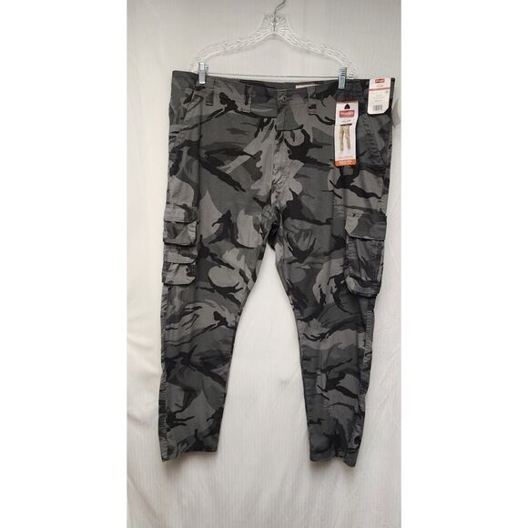 Wrangler Mens Multi-Green Camouflage Cargo Pockets Pants Size 44x 30 - Picture 2 of 9